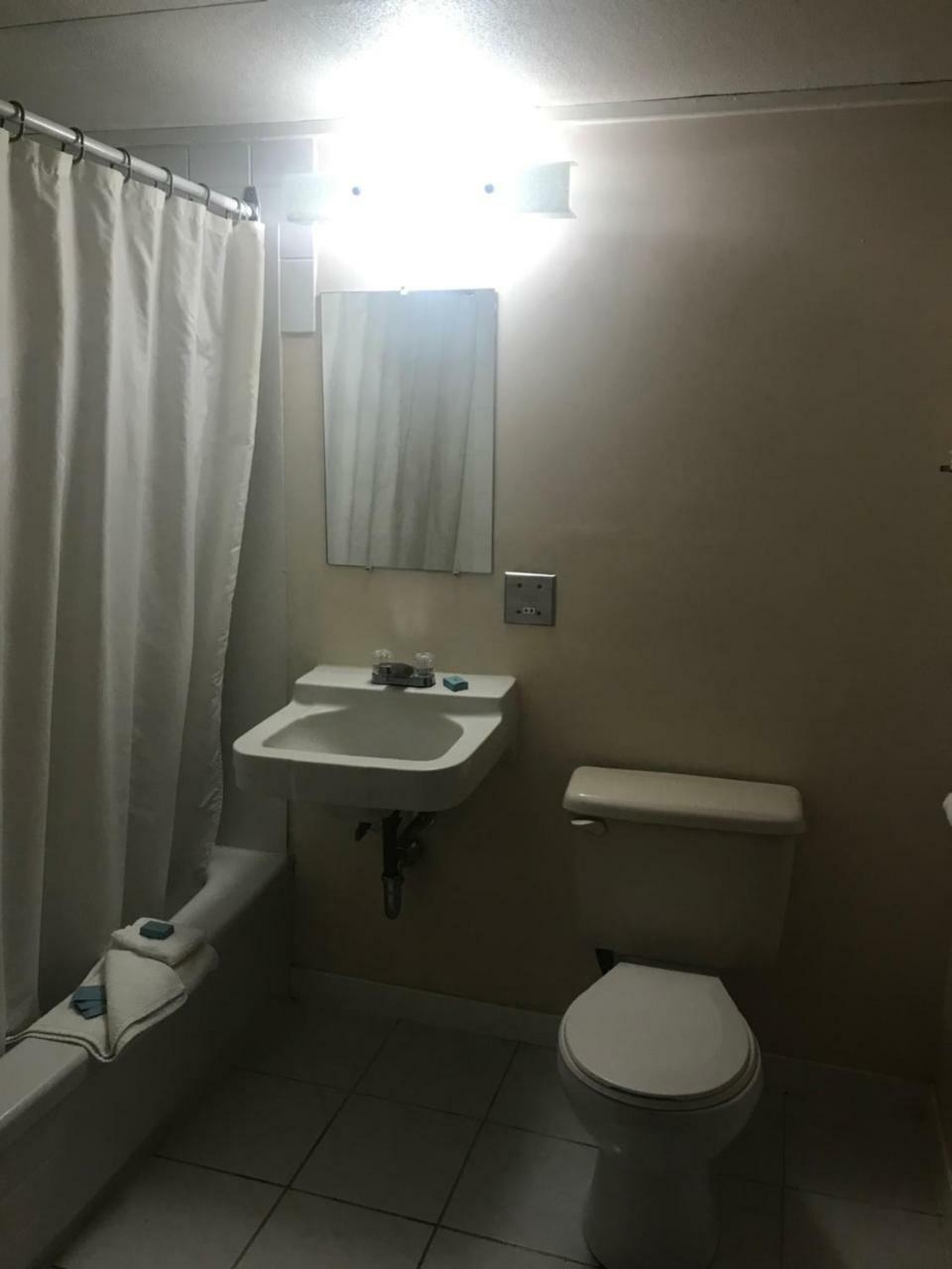 Oasis Hotel Cache Creek Εξωτερικό φωτογραφία